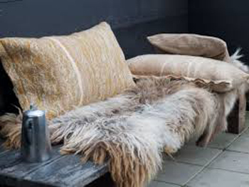 cosy outdoor throws